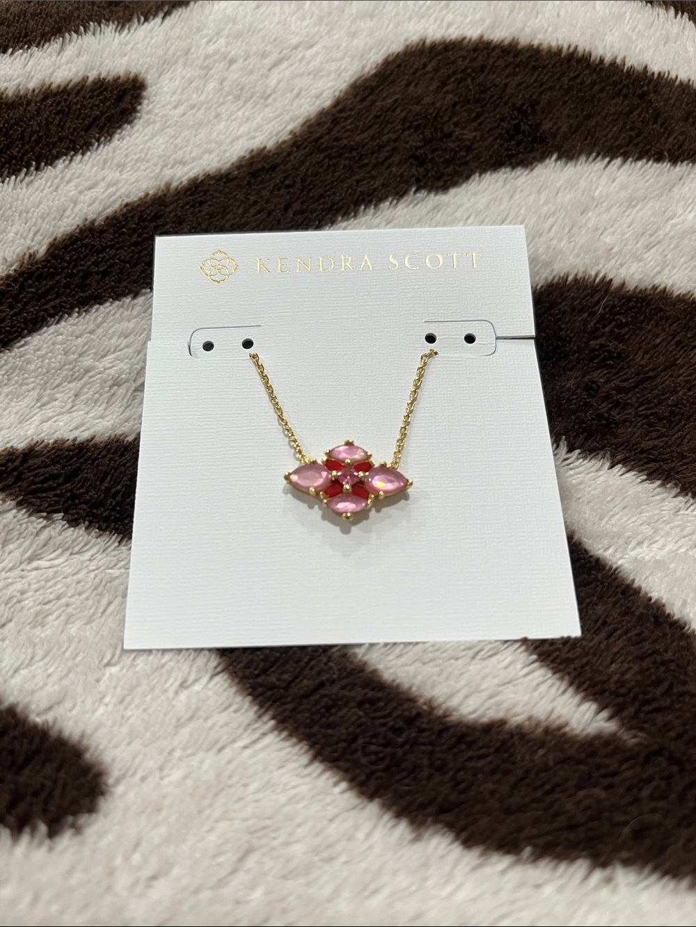 NEW!! Kendra Scott Abbie Gold Crystal Short Pendant Necklace - Pink - Picture 3 of 6